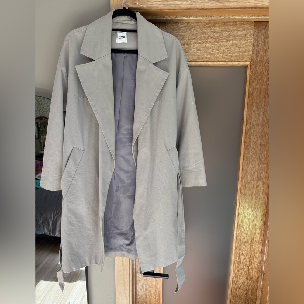 Rouge Helium Light Gray Trench Coat